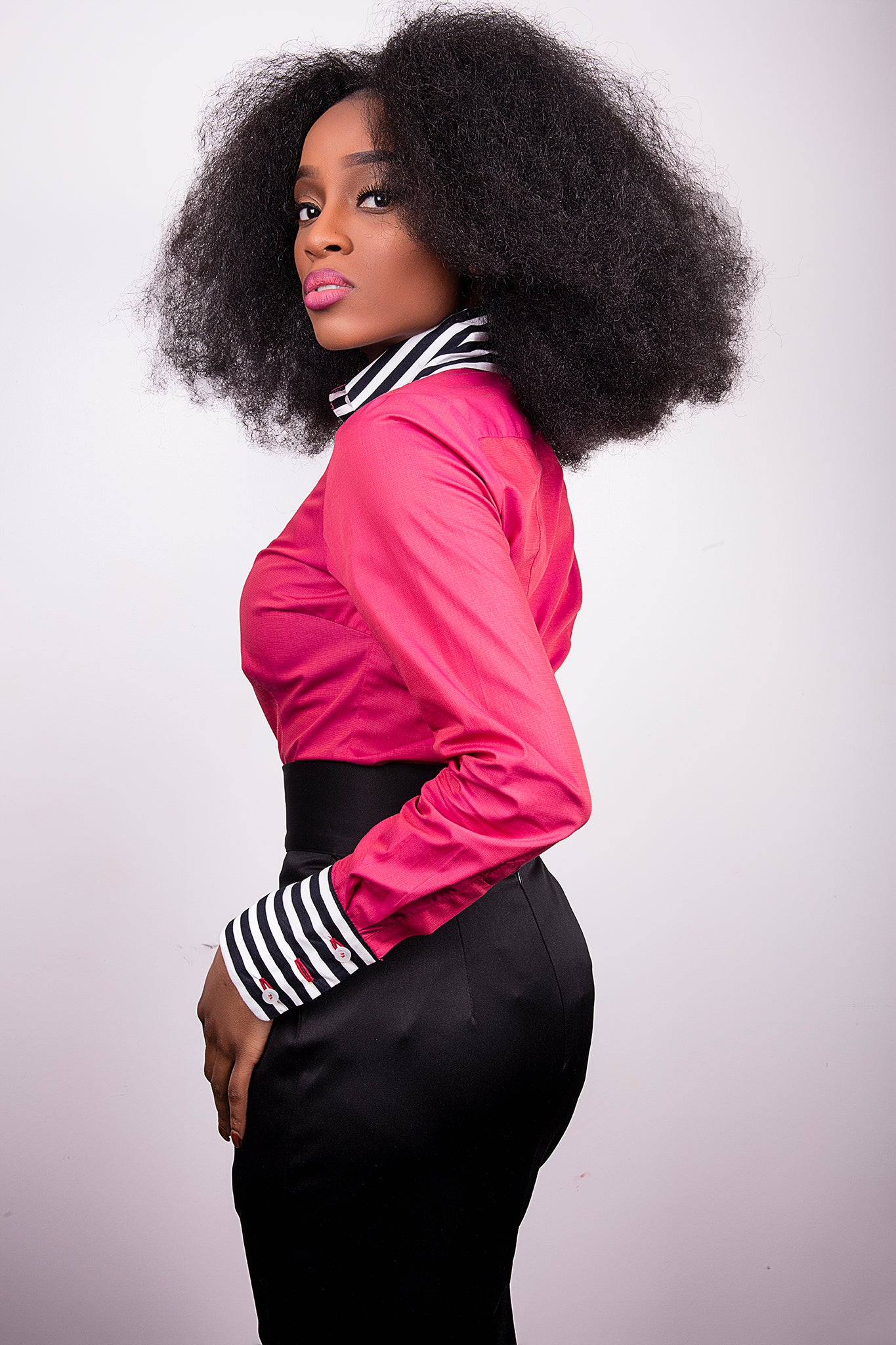 Cerise Cotton fitted shirt with striped cuffs and collar