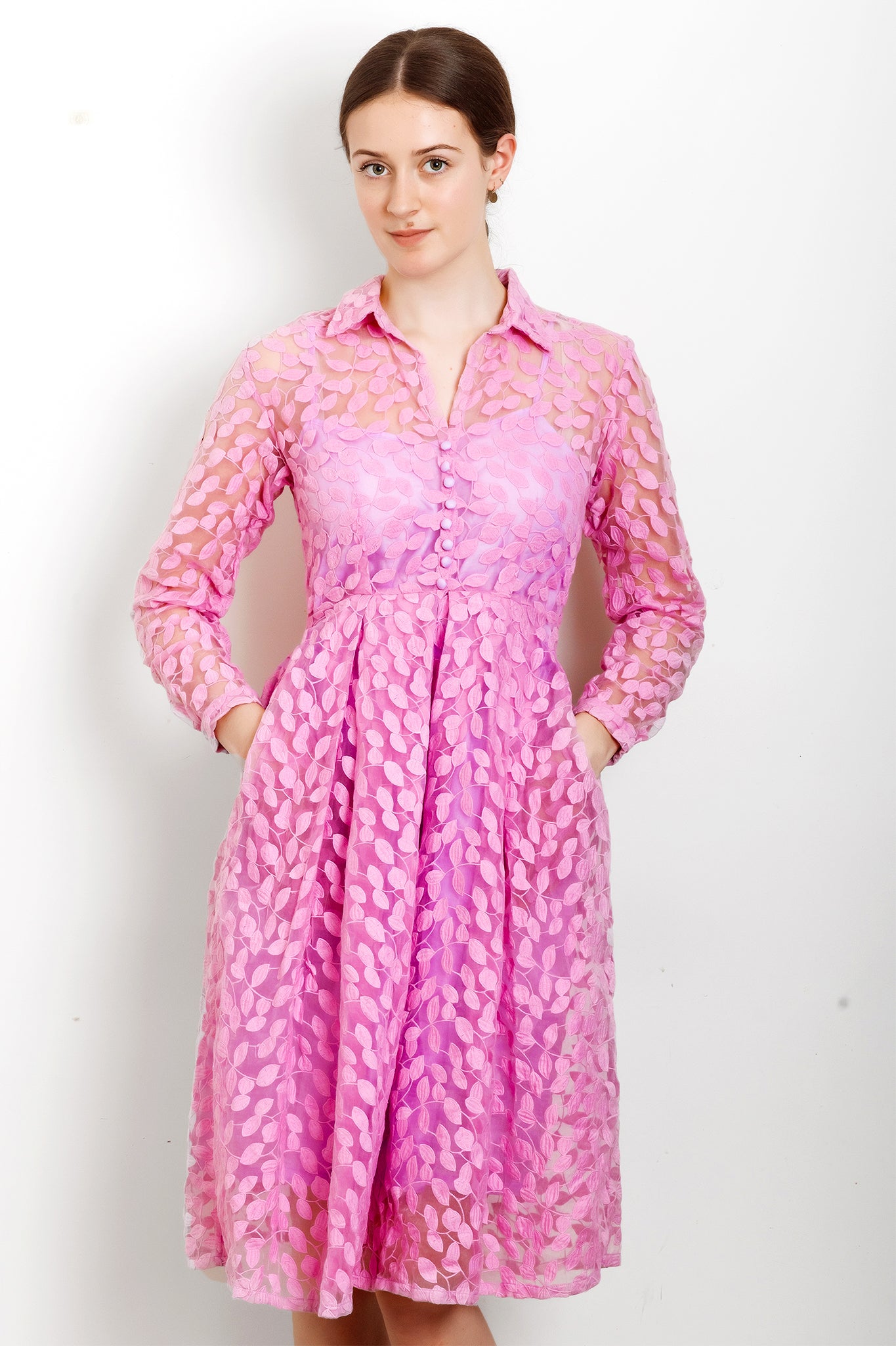 Embroidered organza dress Qyoot Embroidered organza dress Qyoot